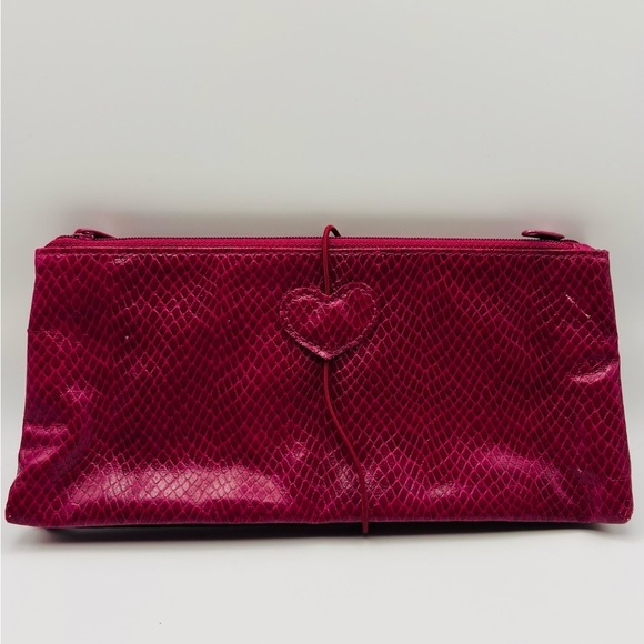 Handbags - Avon Heart to Heart Cosmetic Bag Pink Faux Snakeskin NWT 2000